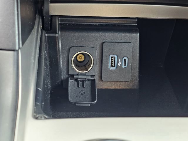 Certified 2021 Ford Explorer XLT image 21