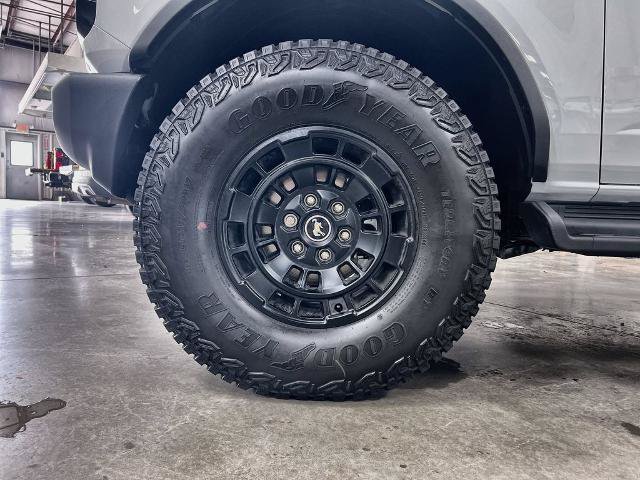 Certified 2026 Ford Bronco Outer Banks w/ Sasquatch Package AWD/4WD image 11