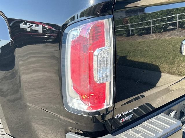 Used 2021 GMC Canyon Elevation w/ Driver Alert Package AWD/4WD image 8