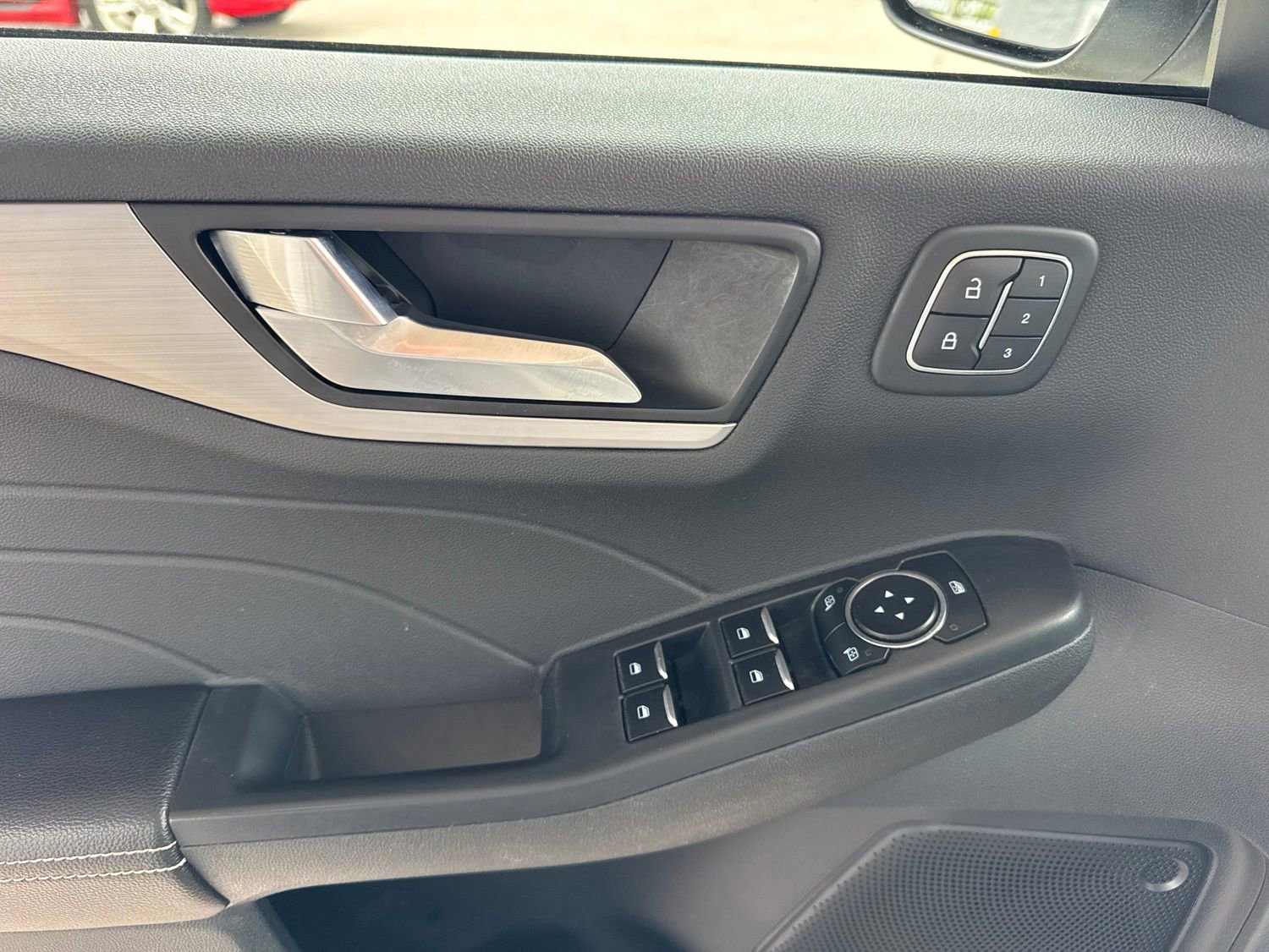 Certified 2023 Ford Escape Platinum AWD/4WD image 26