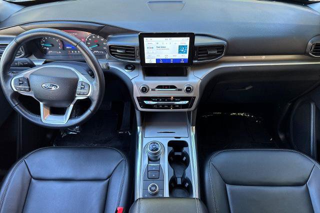 Certified 2023 Ford Explorer XLT w/ Equipment Group 202A image 3