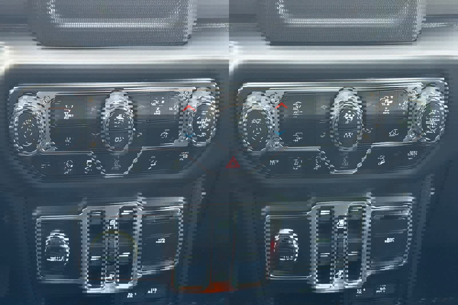 Used 2018 Jeep Wrangler Unlimited Sport S image 21