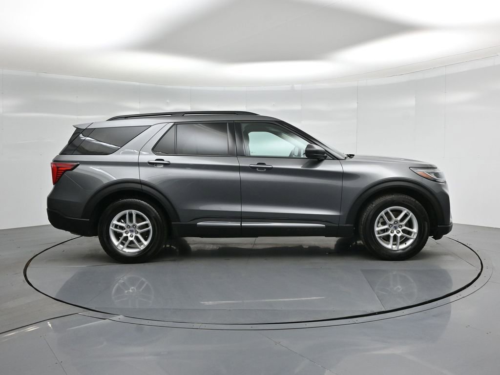 Certified 2025 Ford Explorer Active image 26