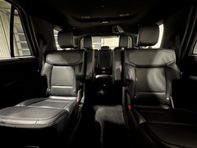 Certified 2026 Ford Expedition Platinum w/ Stealth Performance Package AWD/4WD image 14