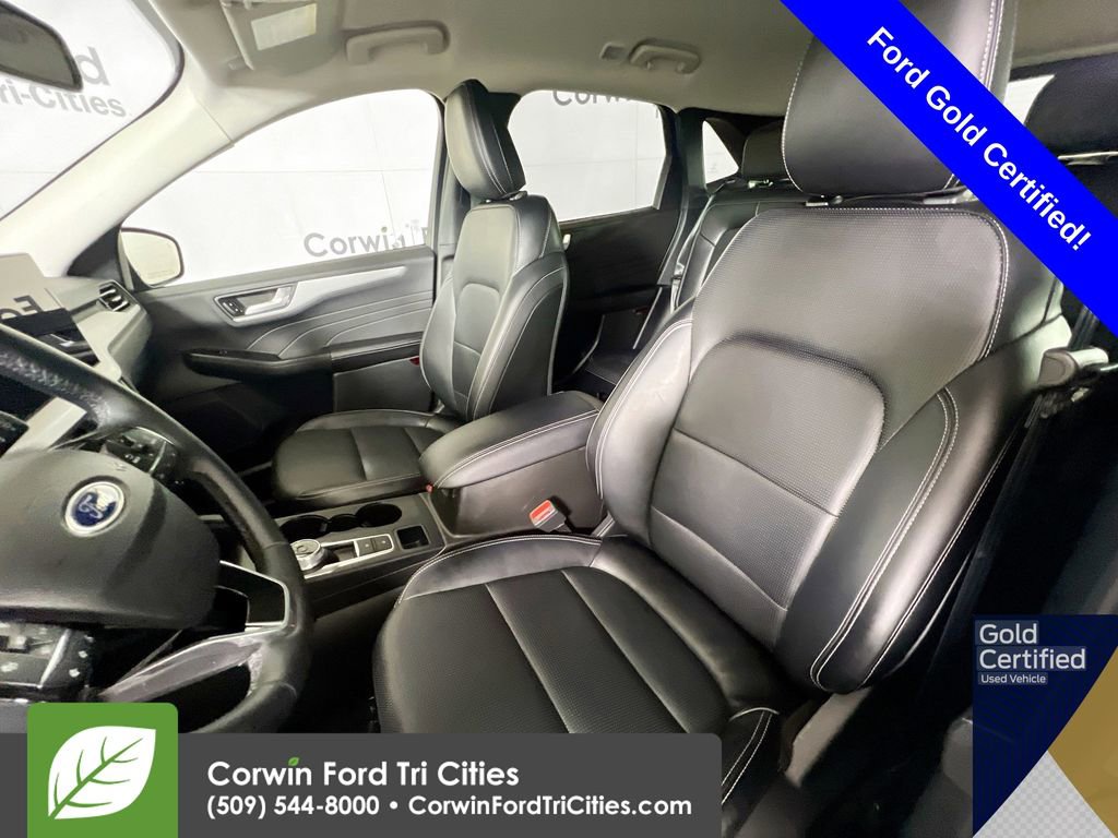 Certified 2025 Ford Escape Platinum image 24