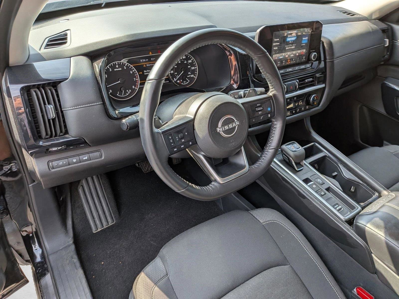 Used 2024 Nissan Pathfinder SV w/ SV Premium Package FWD image 10
