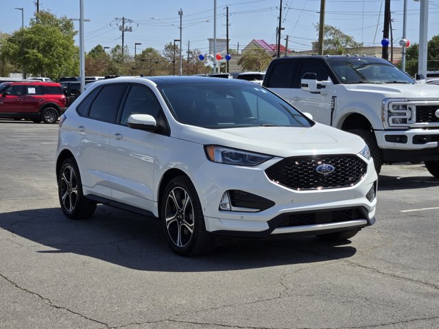 Certified 2022 Ford Edge ST w/ Equipment Group 401A AWD/4WD image 3