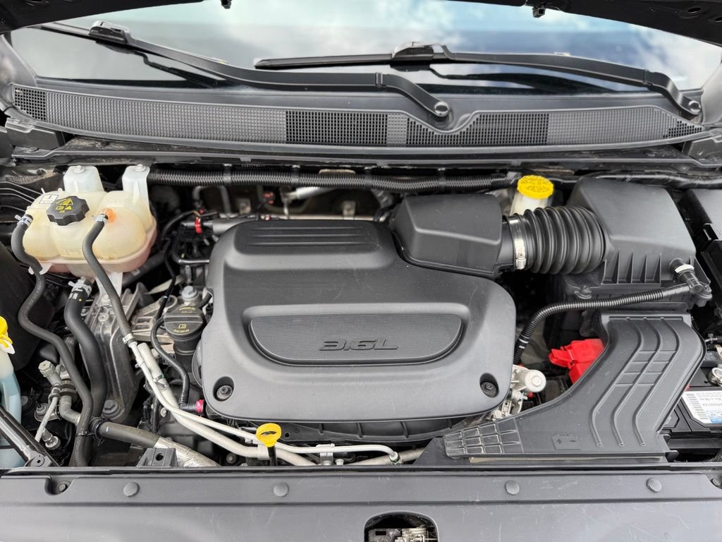 Used 2022 Chrysler Pacifica Touring-L FWD image 53