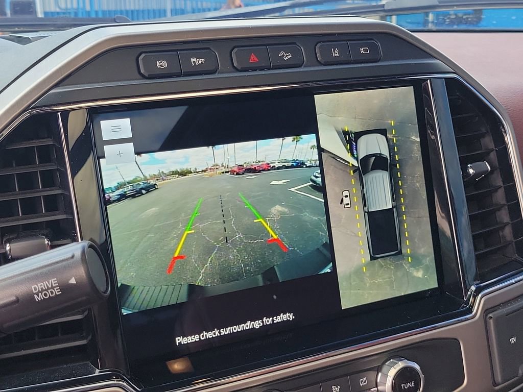 Certified 2022 Ford F350 Platinum w/ FX4 Off-Road Package image 17