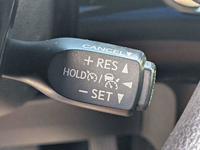 Used 2019 Toyota Prius FWD image 26