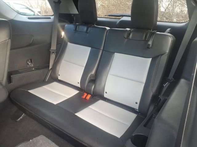 Certified 2023 Ford Explorer XLT w/ Equipment Group 202A image 10