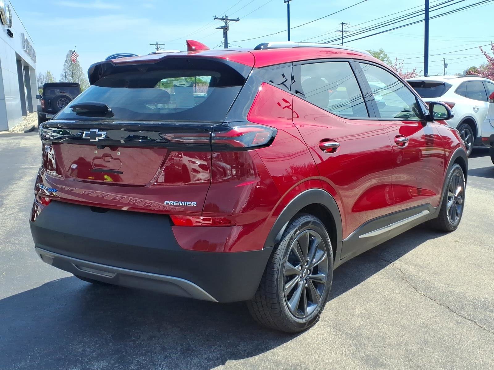 Used 2022 Chevrolet Bolt EUV Premier w/ Launch Edition image 5