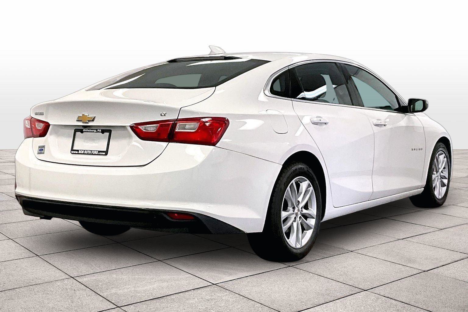 Used 2017 Chevrolet Malibu LT image 11