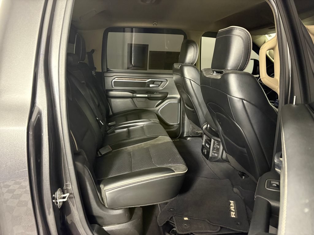Used 2019 RAM 1500 Laramie AWD/4WD image 33