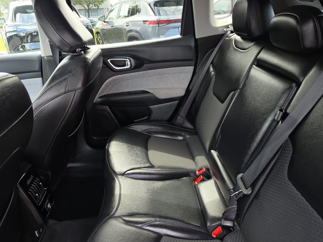 Used 2022 Jeep Compass Latitude w/ Sun and Sound Group FWD image 14