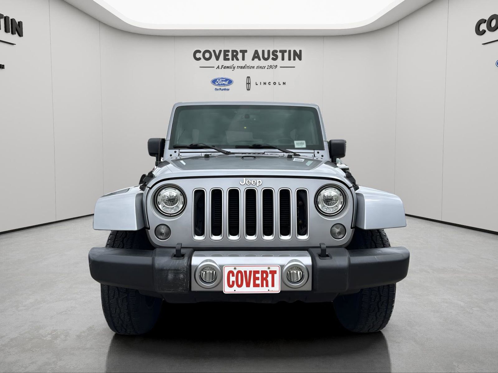 Used 2018 Jeep Wrangler Unlimited Sahara AWD/4WD image 8