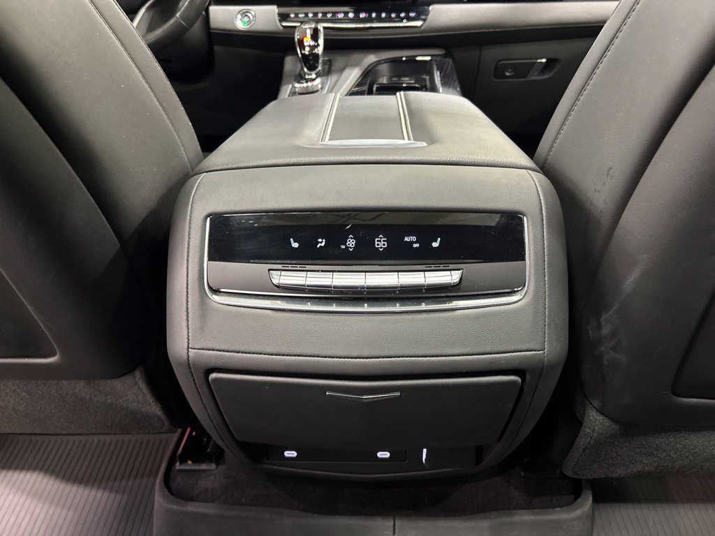 Used 2023 Cadillac Escalade ESV Sport w/ LPO, ONYX Package AWD/4WD image 29