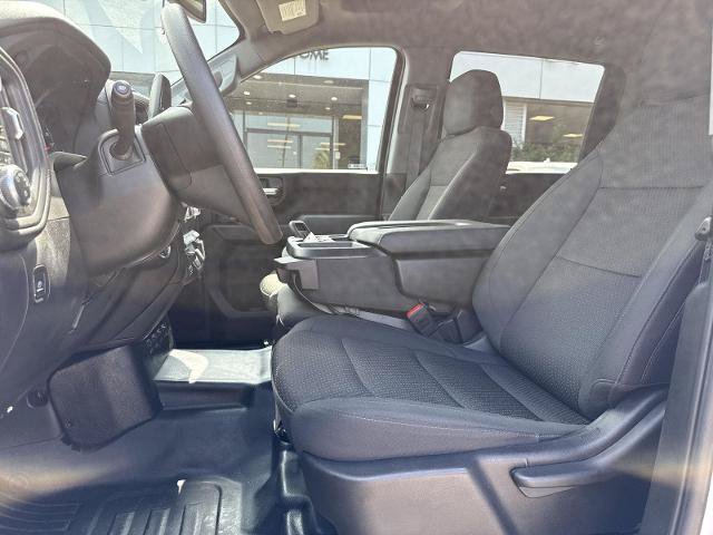 Used 2024 GMC Sierra 3500 Pro AWD/4WD image 4