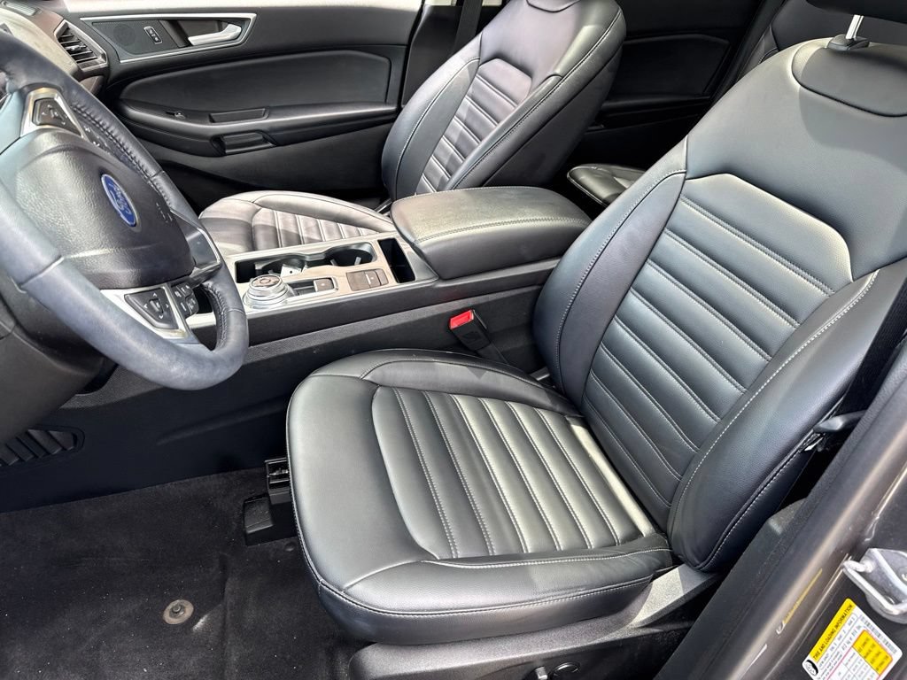 Certified 2023 Ford Edge SEL w/ Convenience Package AWD/4WD image 3