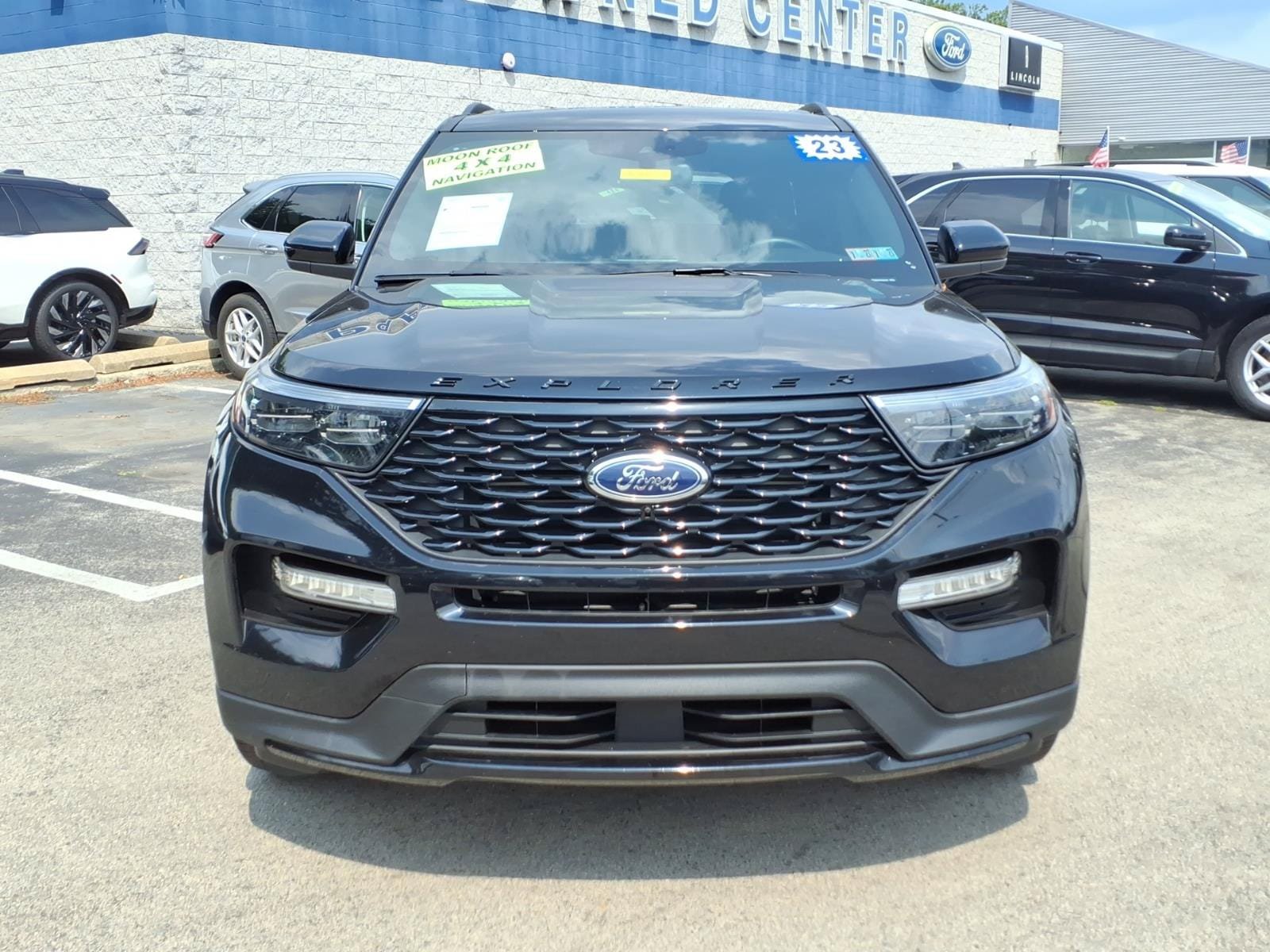 Certified 2023 Ford Explorer ST-Line w/ Class IV Trailer Tow Package AWD/4WD image 9
