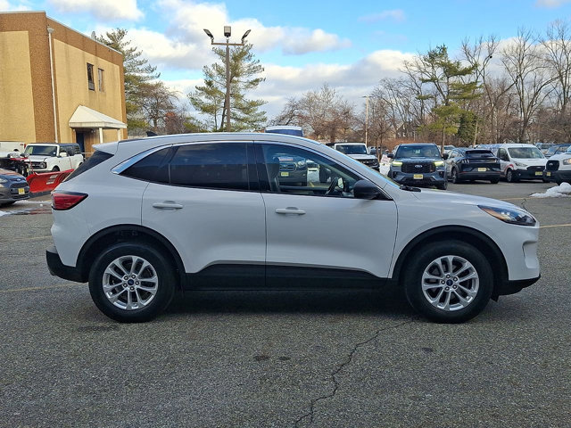 Certified 2022 Ford Escape SE image 6
