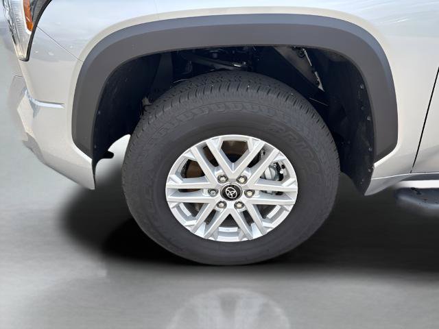 Used 2026 Toyota Tundra SR5 w/ SR5 Premium Package AWD/4WD image 19