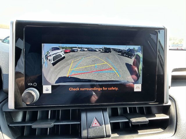 Used 2024 Toyota RAV4 XLE FWD image 18