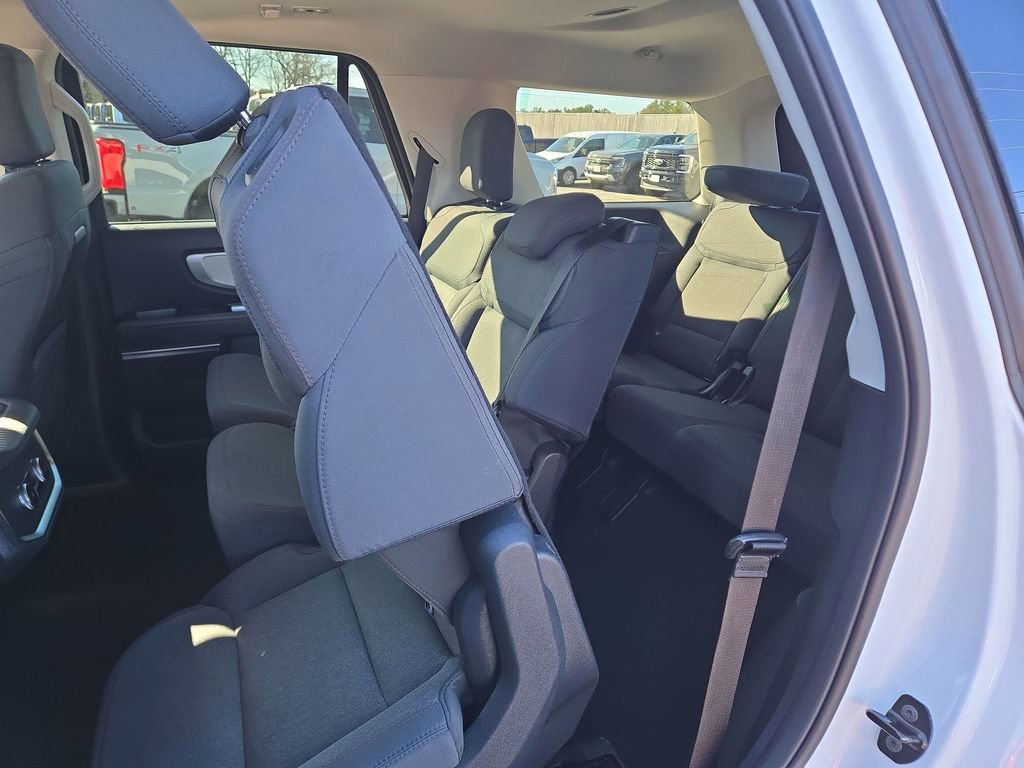 Certified 2025 Ford Expedition Active AWD/4WD image 4
