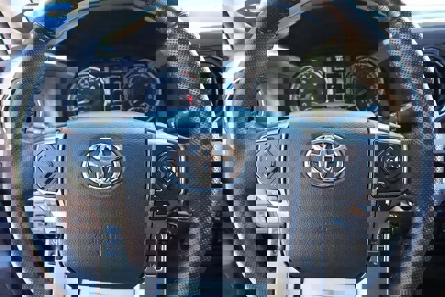 Used 2023 Toyota Tacoma SR5 AWD/4WD image 21