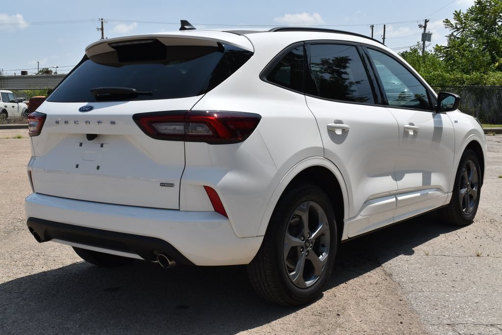 Certified 2024 Ford Escape ST-Line w/ Equipment Group 301A FWD image 5