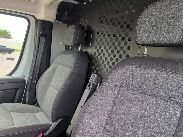 Used 2025 RAM ProMaster 2500 w/ U-Haul Equipment Group FWD image 11