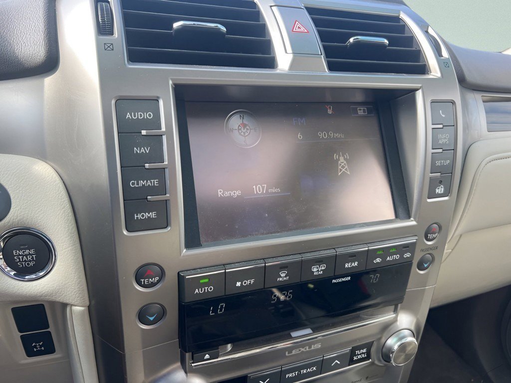 Used 2018 Lexus GX 460 Luxury w/ Preferred Accessory Package AWD/4WD image 30