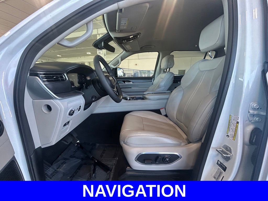 Used 2023 Jeep Wagoneer L Series II image 10