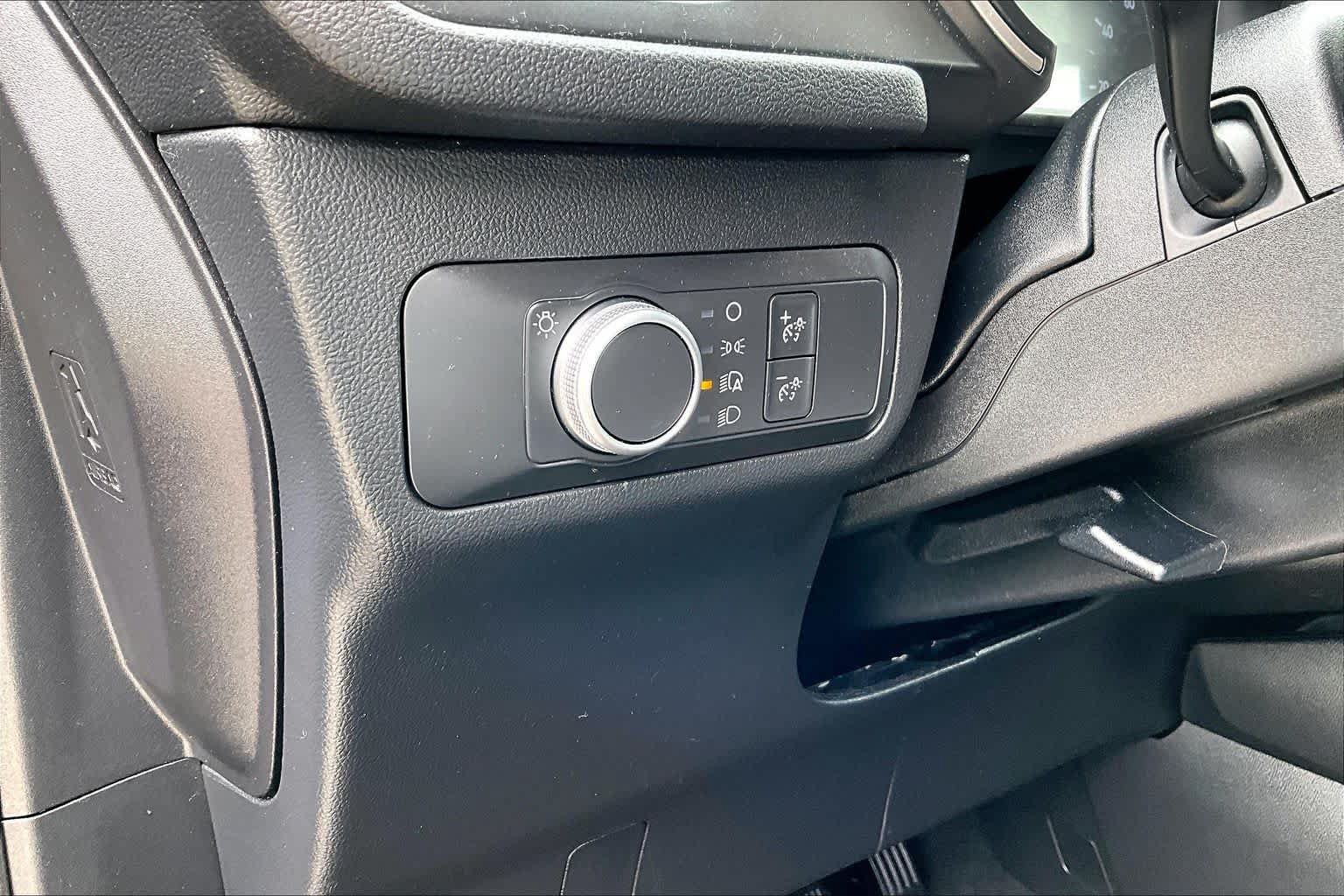 Certified 2020 Ford Escape SE AWD/4WD image 37