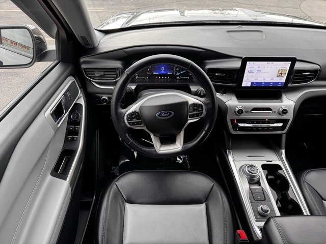 Certified 2022 Ford Explorer XLT w/ XLT Sport Appearance Package image 10