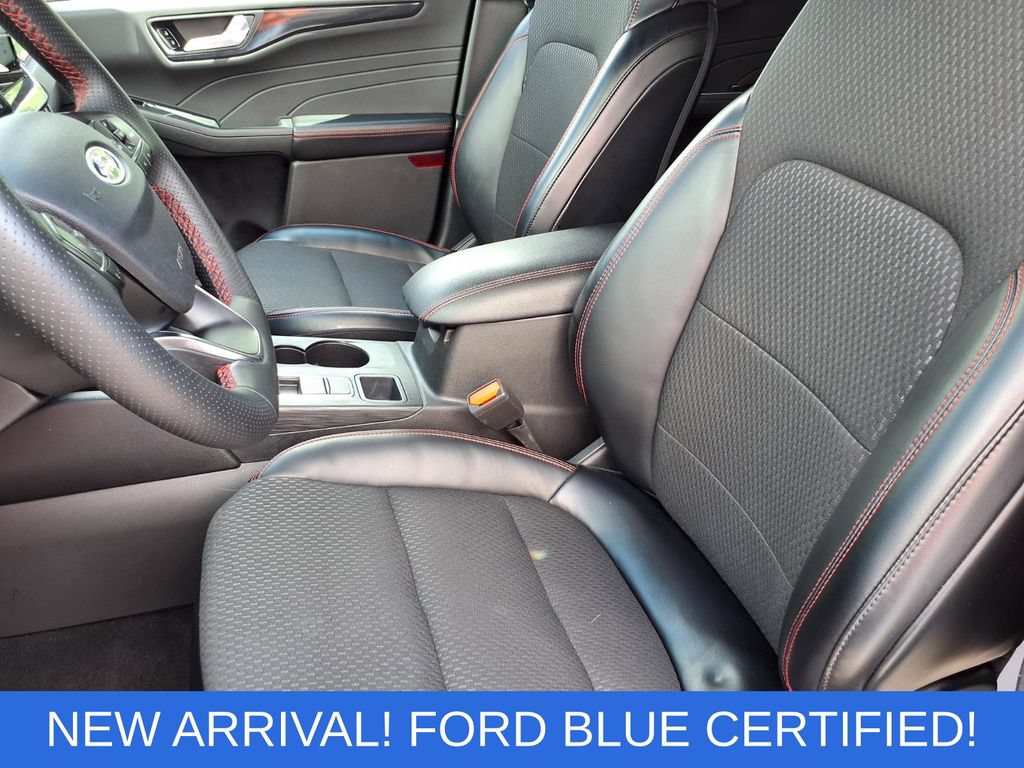 Certified 2024 Ford Escape ST-Line w/ Tech Pack #1 AWD/4WD image 3