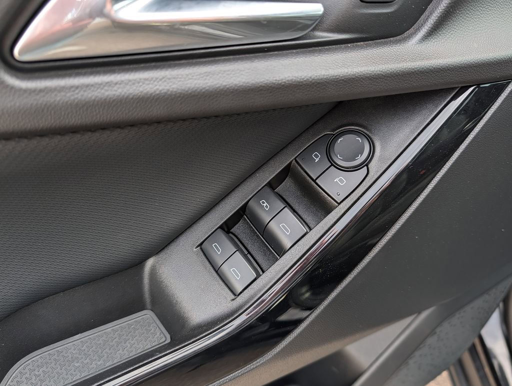 Used 2025 Chevrolet Equinox LT image 20