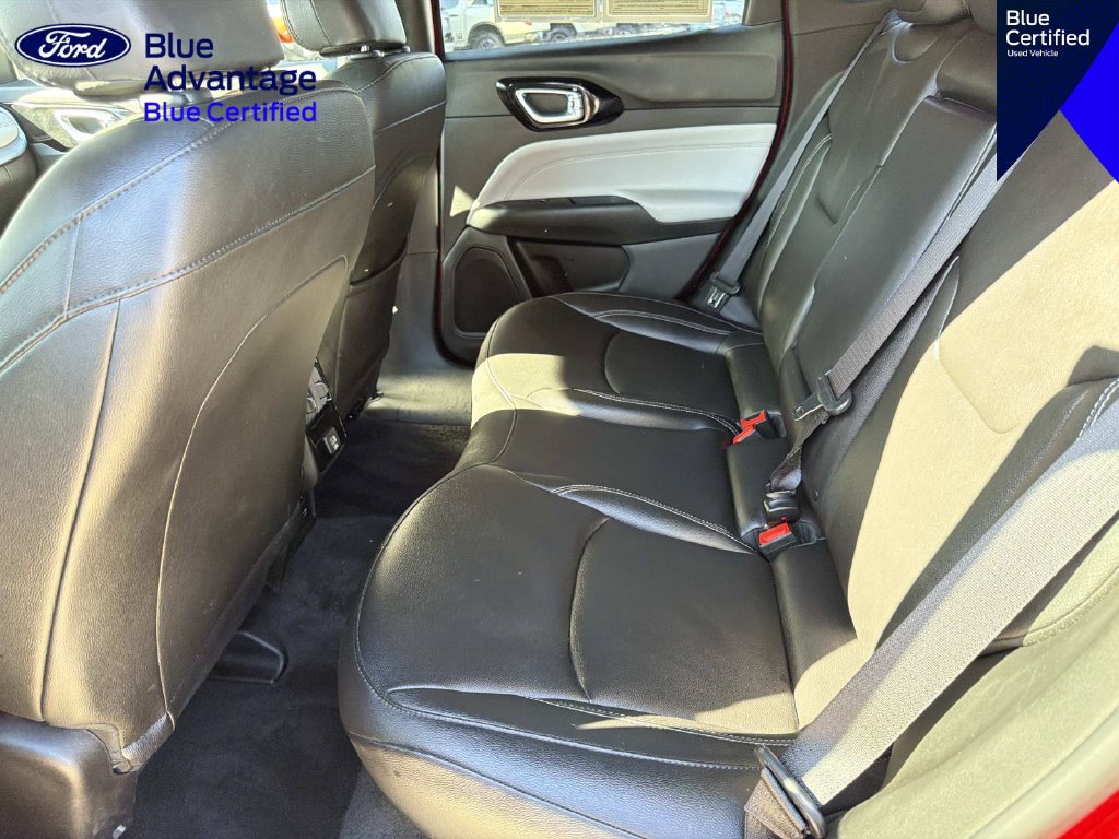 Used 2025 Jeep Compass Limited AWD/4WD image 12