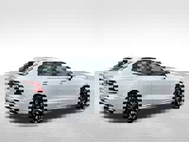 Used 2024 Volvo S60 B5 Core image 5