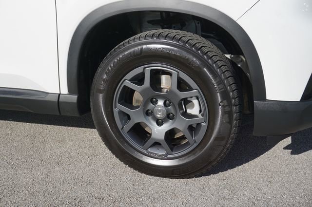Used 2025 Honda Pilot TrailSport image 23