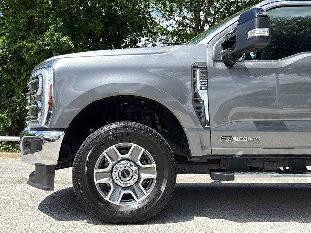 Certified 2025 Ford F250 Lariat w/ FX4 Off-Road Package AWD/4WD image 5