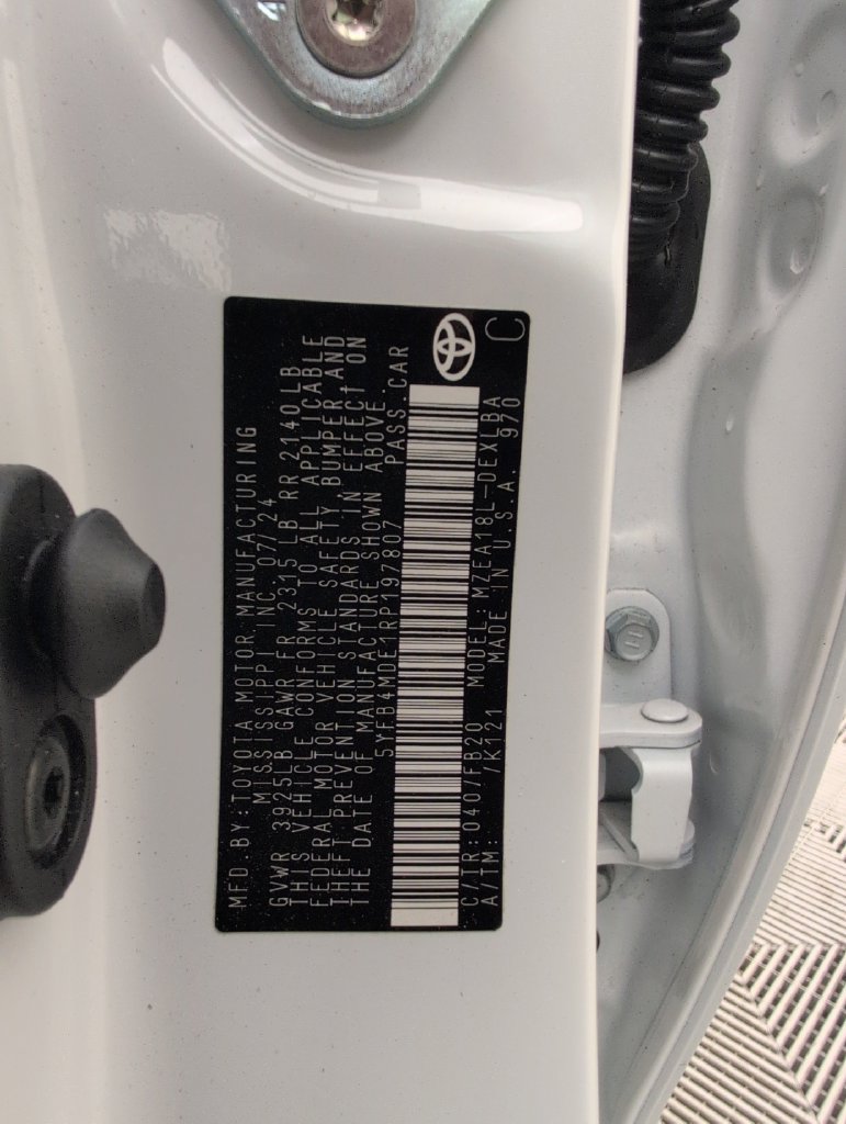 Used 2024 Toyota Corolla LE FWD image 39