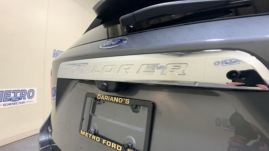 Certified 2022 Ford Explorer XLT w/ Equipment Group 202A image 20