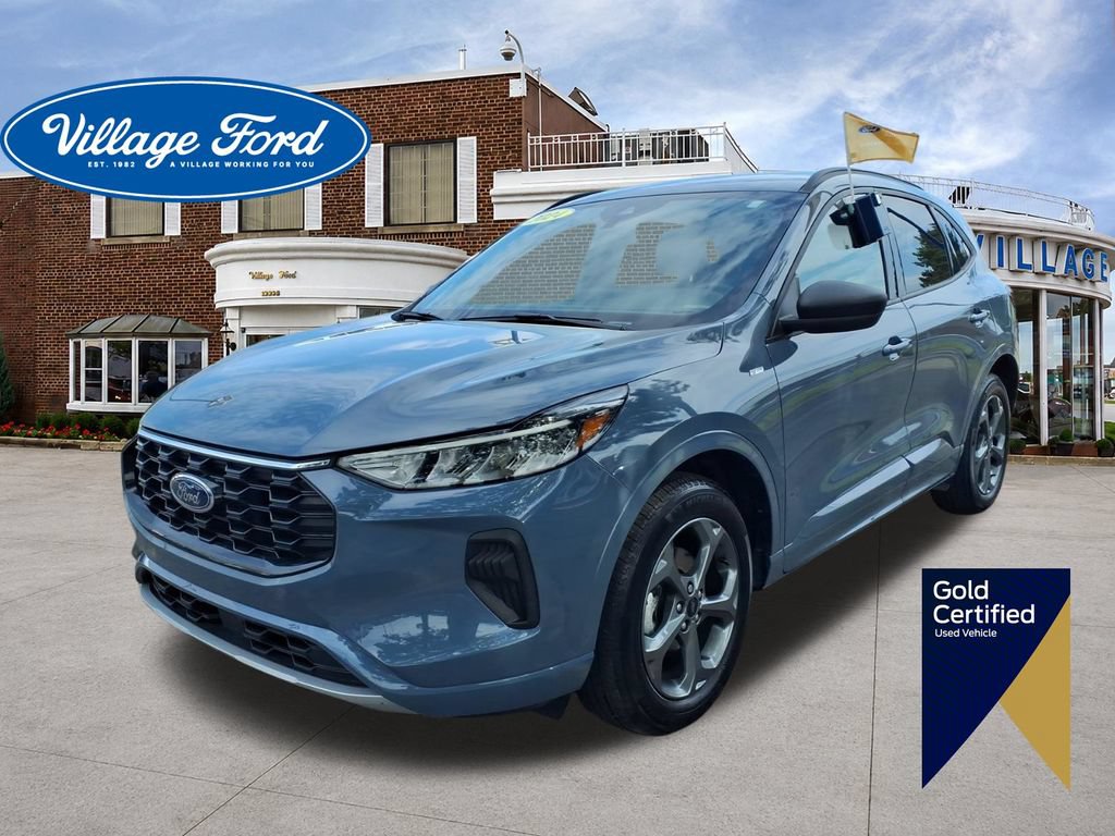 Certified 2024 Ford Escape ST-Line w/ Tech Pack #1 AWD/4WD image 1
