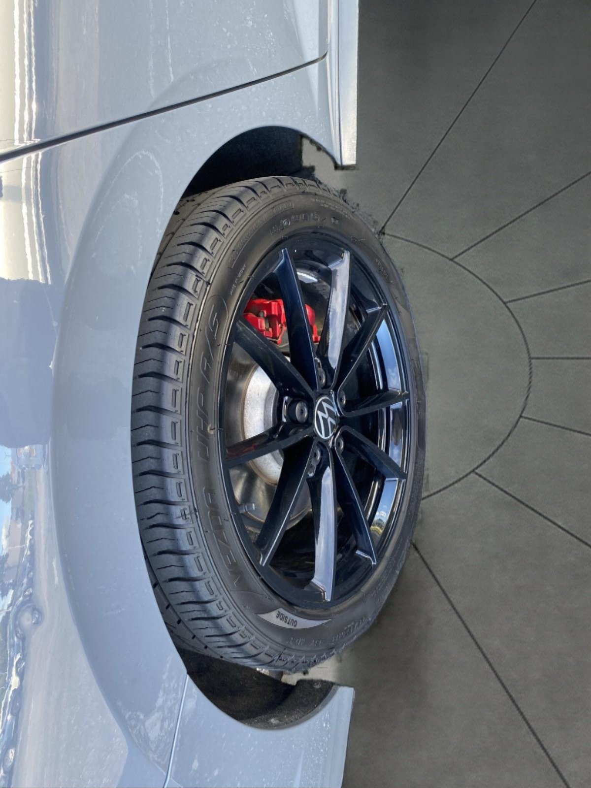 Used 2024 Volkswagen Jetta GLI 40th Anniversary Edition FWD image 5