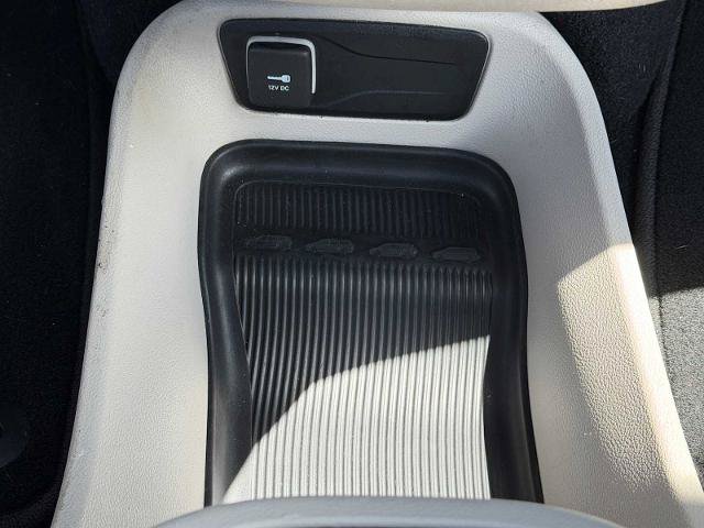 Used 2023 Chrysler Pacifica Touring-L FWD image 18