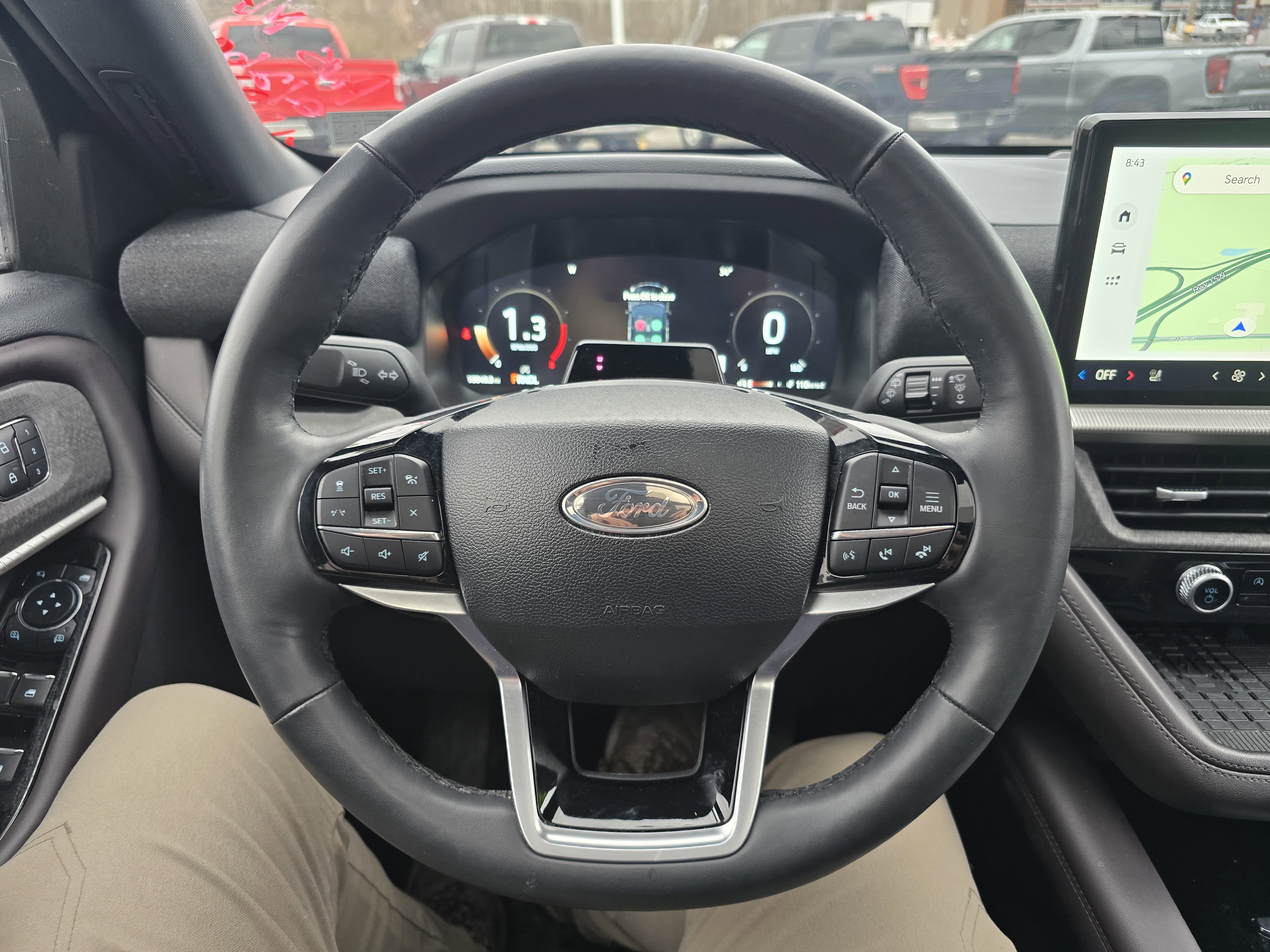 Certified 2025 Ford Explorer Platinum w/ LUX Leather Package image 18