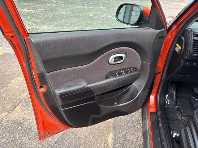 Used 2018 Kia Soul + FWD image 18