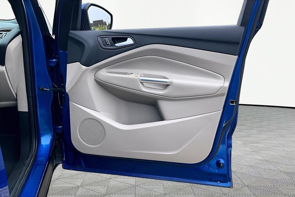 Certified 2017 Ford Escape Titanium FWD image 24
