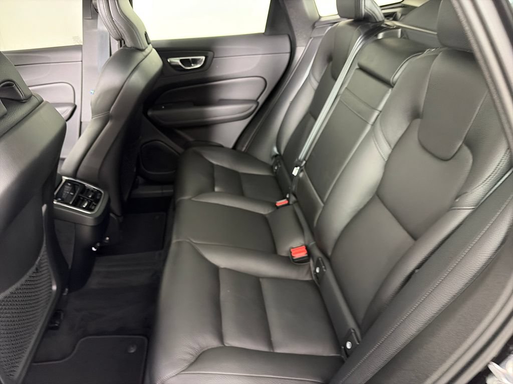 Used 2020 Volvo XC60 T6 Inscription AWD/4WD image 13